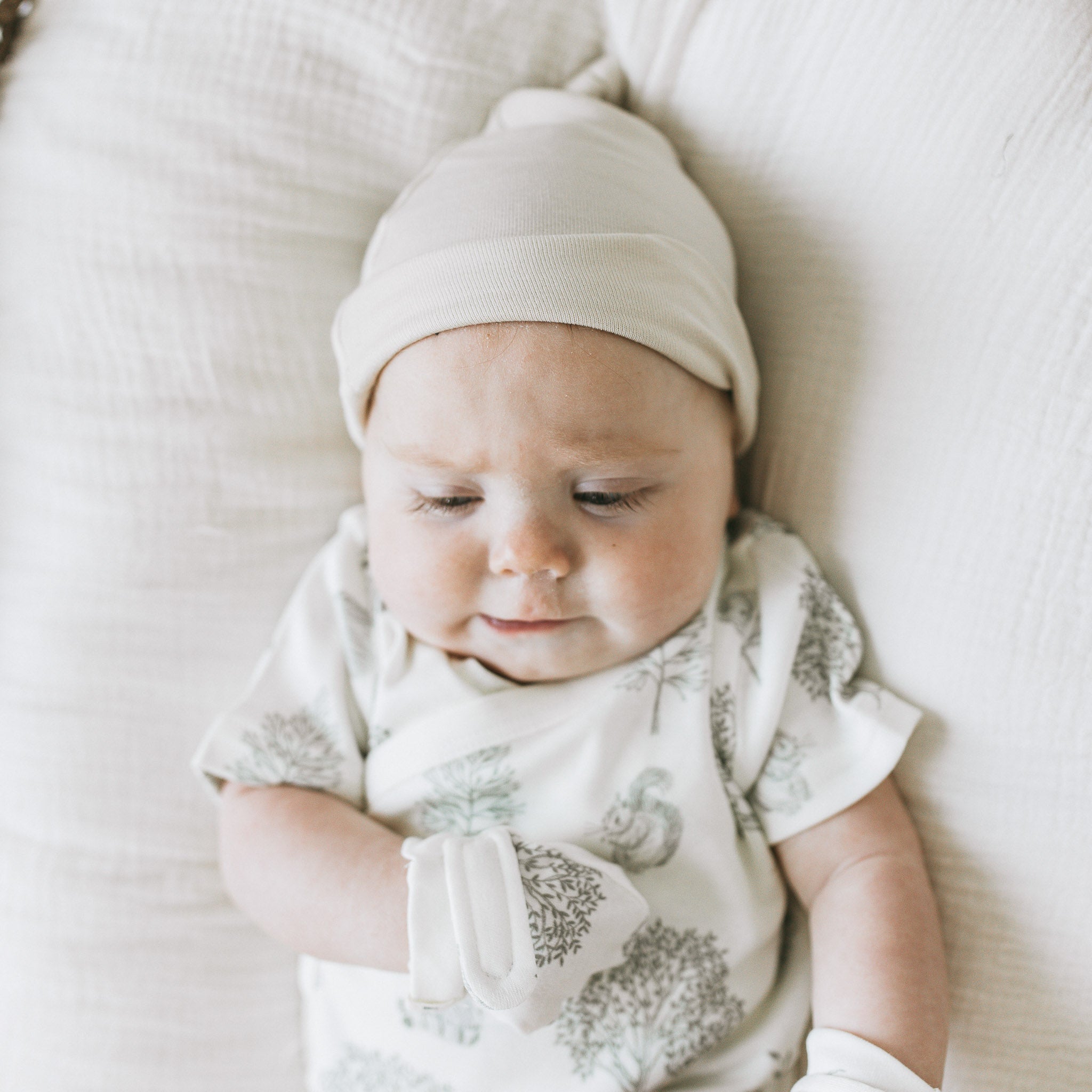 Knot_Hat_Fog_438a9277-5114-4c6a-bcb0-d4541c6f9f29.jpg