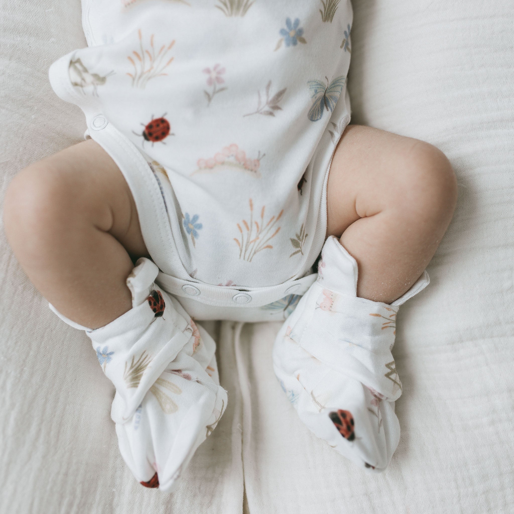 Mitts + Booties - Bugsy