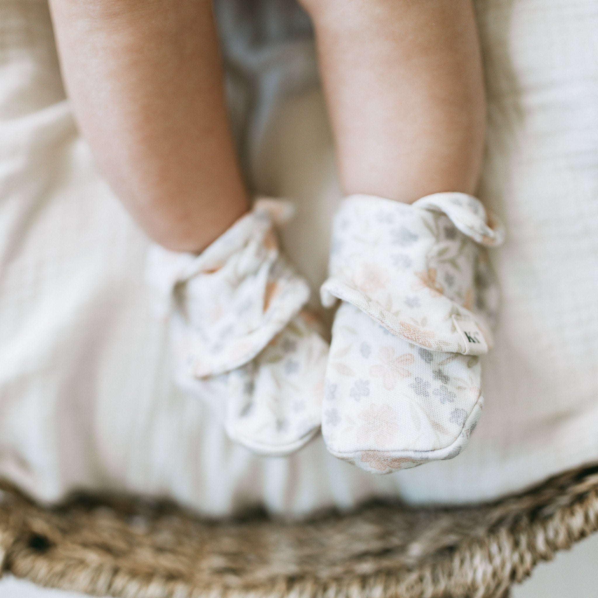 Mitts + Booties -Petalyn