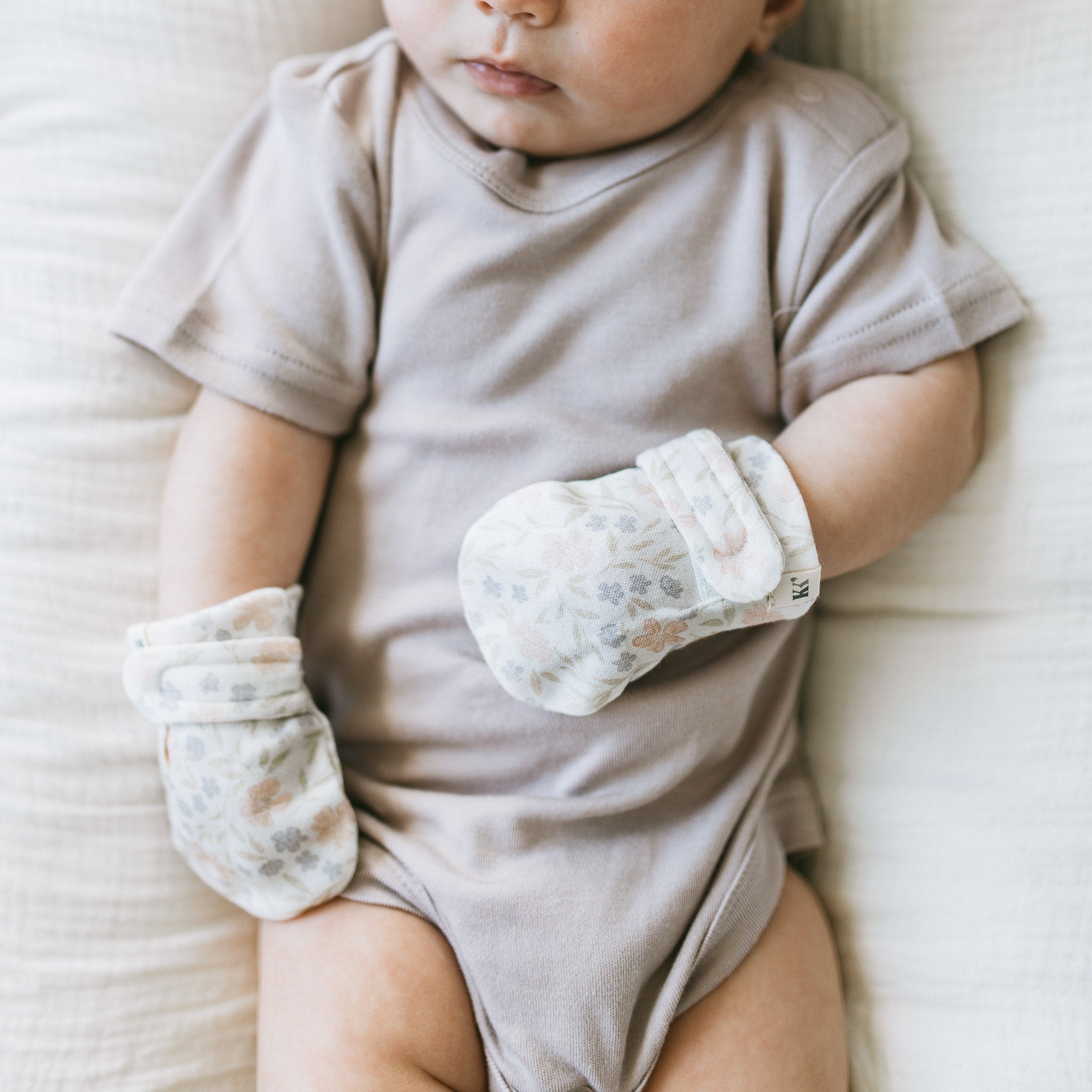 Mitts + Booties -Petalyn