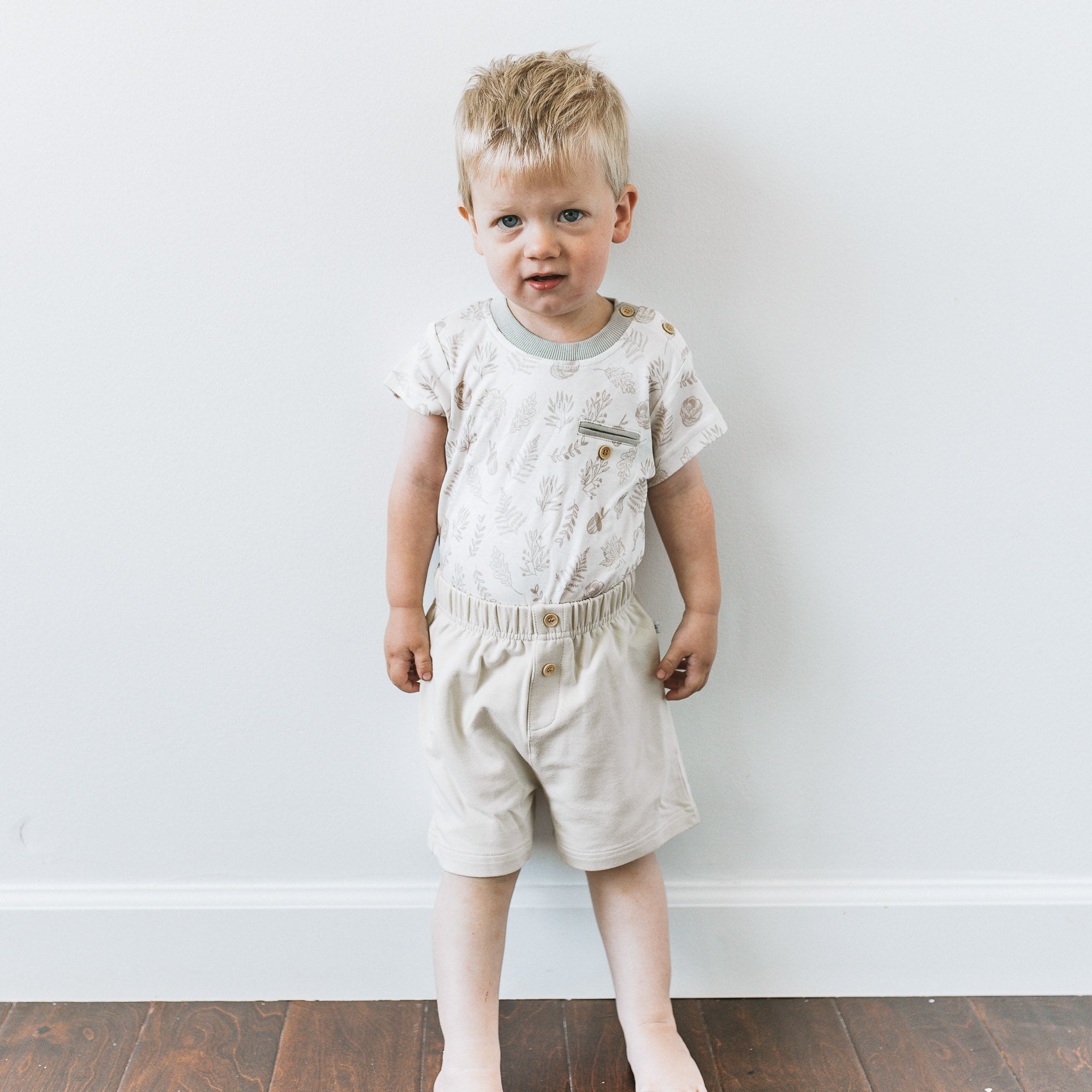 Pocket Tee - Botanical Breeze