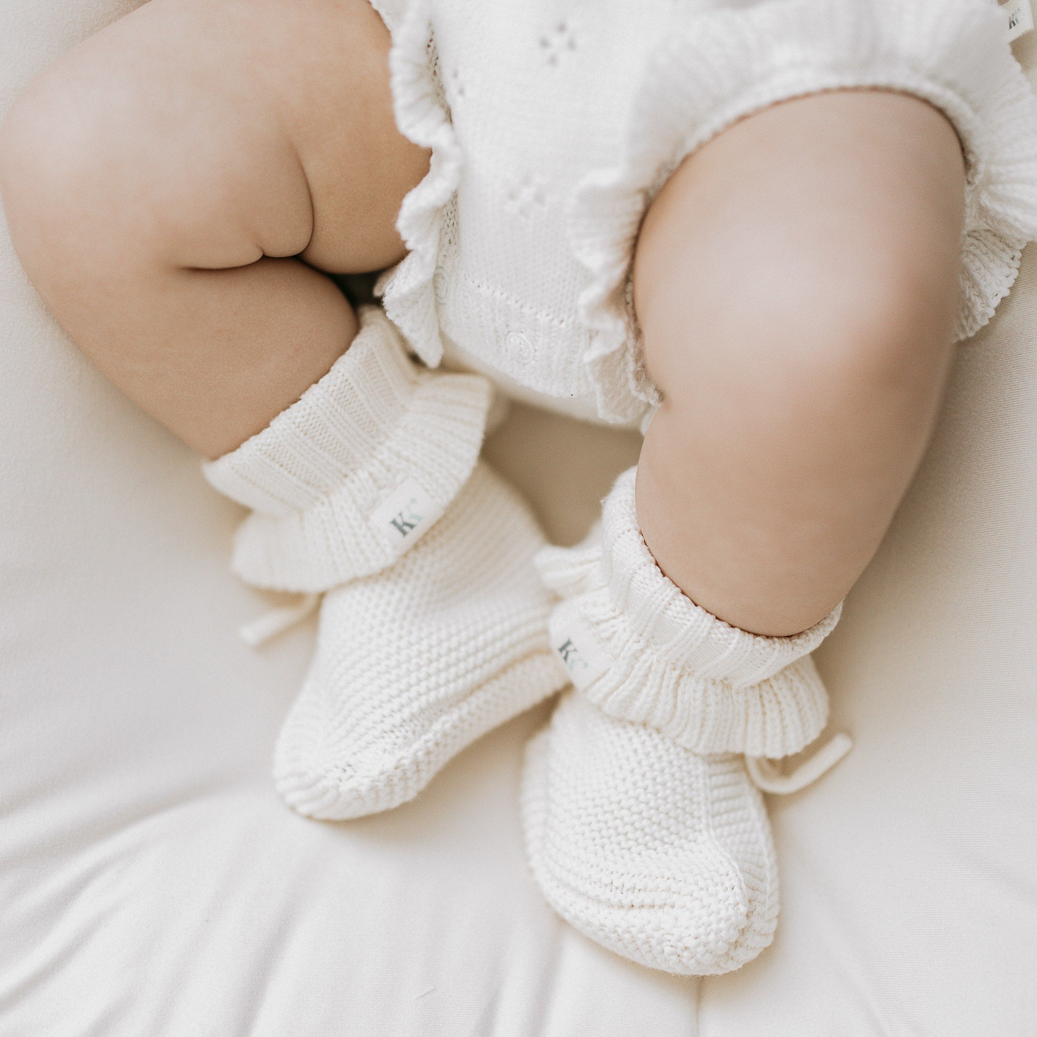 Knit Frill Booties - Ivory