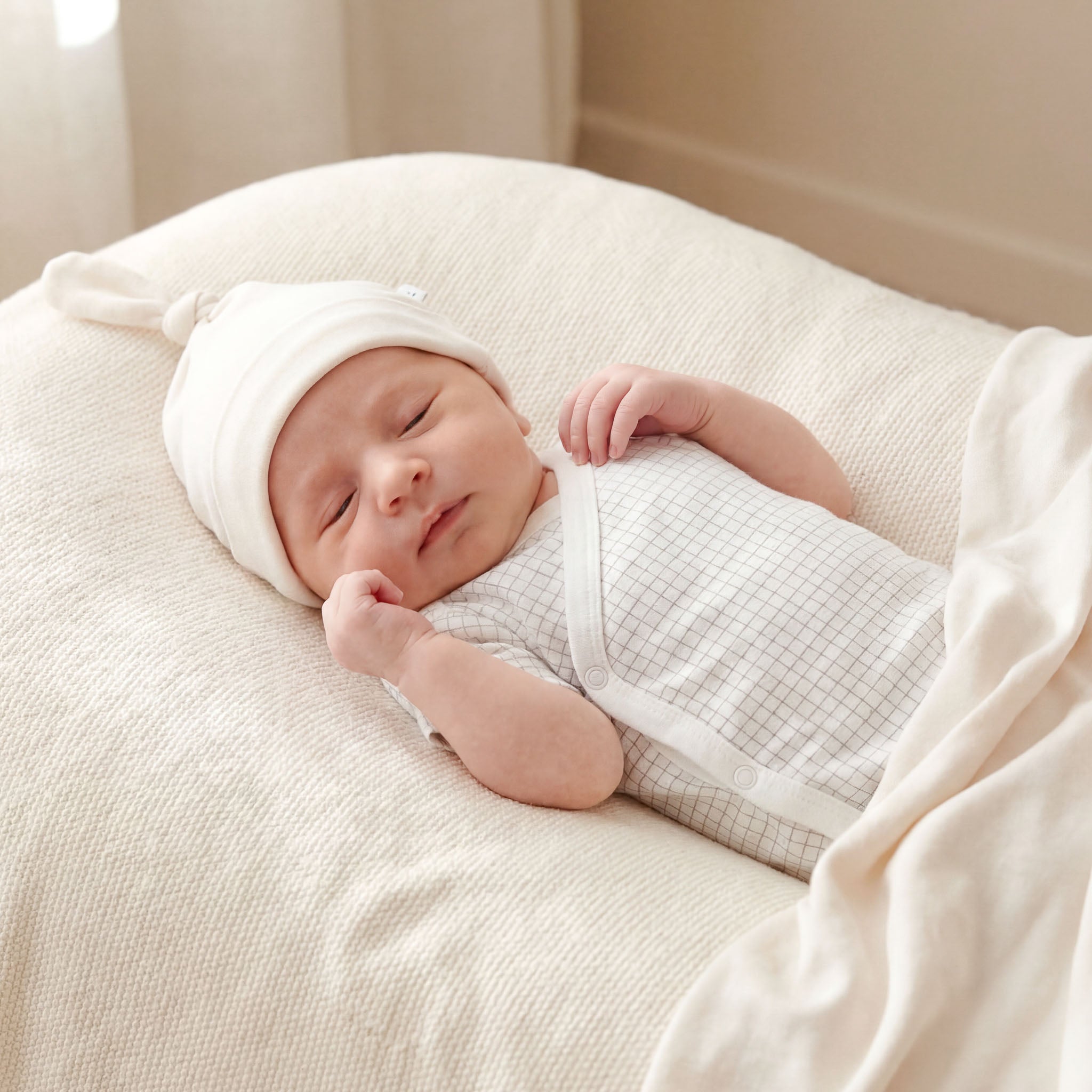 Cosy Knot Hat - Ivory